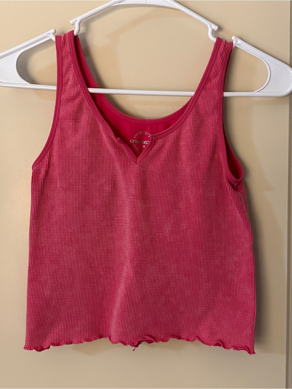 Ribbed Pink V-Neck Tank Top - Casual Everyday Layering womens medium